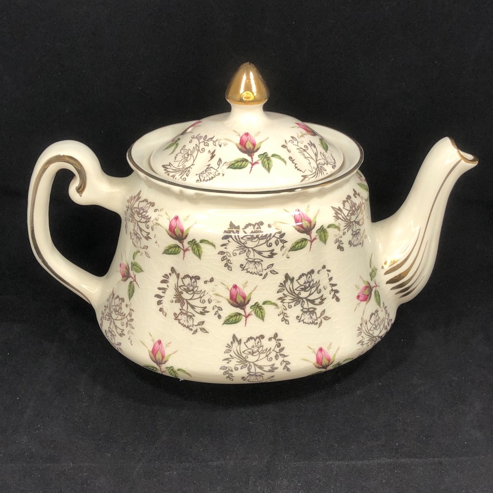 PRICE KENSINGTON TEAPOT & LID. ROSE FLORAL PATTERN with GOLD-TONE ACCENTS.